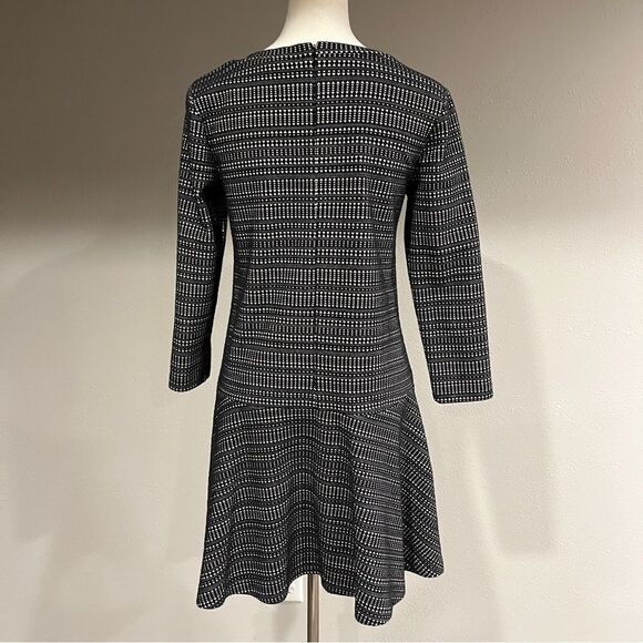 Loft Chic Black and White Patterned long sleeve fit and flare Dress Size small - Picture 5 of 11